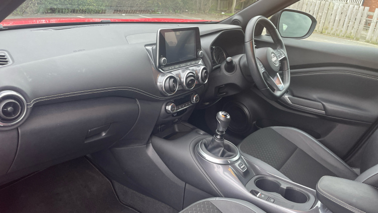 Nissan Juke 1.0 DiG-T 114 N-Connecta 5dr Petrol Hatchback